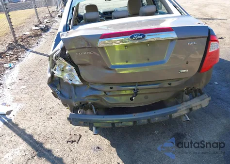 2010 Ford Fusion Sel z USA, uszkodzony, nr VIN 3FAHP0JGXAR348809